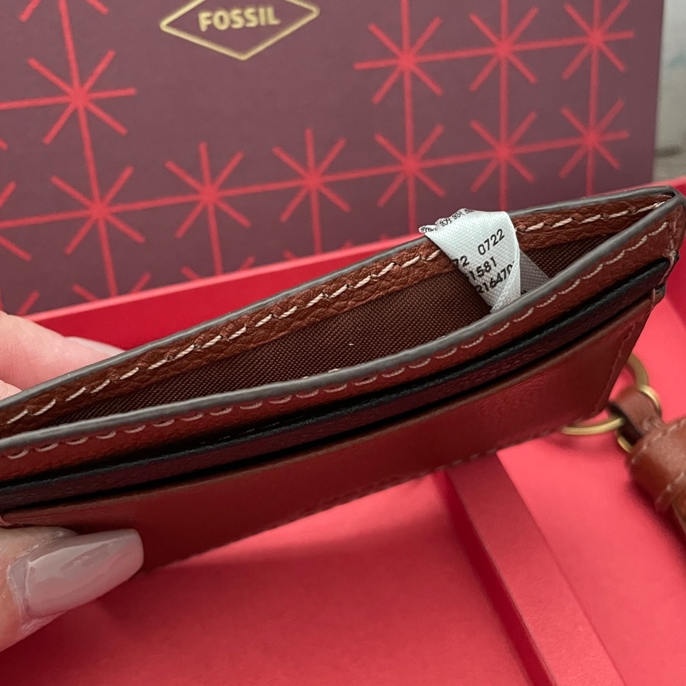 🌟Fossil Brown Leather CARD Wallet and Tassel Keychain Set🌟NWT - Picture 6 of 10